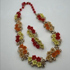 Vintage Coro Floral Necklace & Clip-On Earring Charming. Nature-inspired. Signed